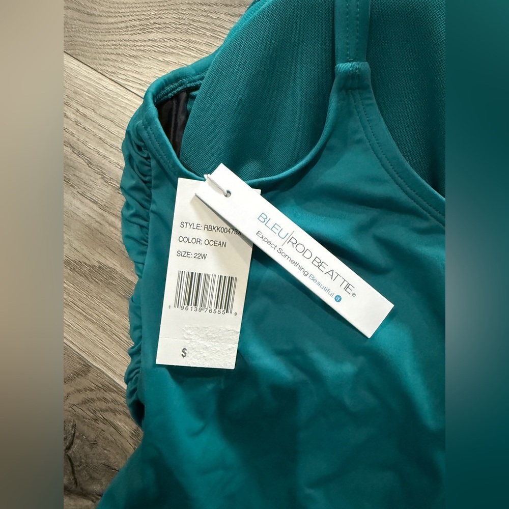 Bleu by Rod Beattie‎ Plus Size Scoop-Neck Tankini Top Women's Swimsuit 22W NWT - Picture 6 of 6